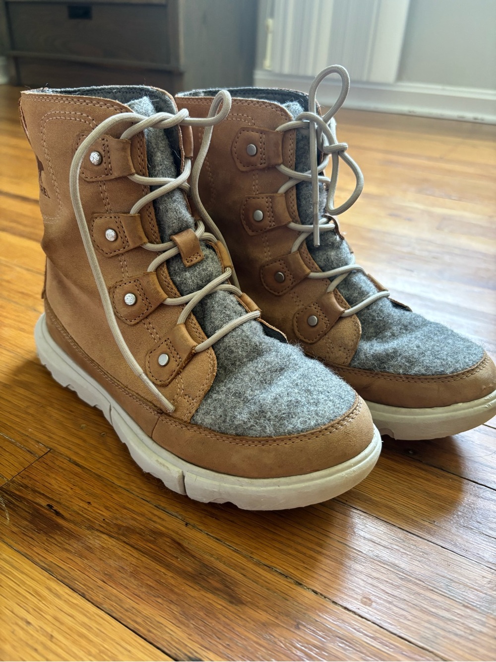 Sorel Explorer II Joan Felt WP Boots Tawny Buff Moonstone Women Sz7